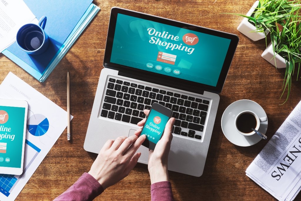 Kemajuan Teknologi dan Perkembangan Online Shopping di Indonesia