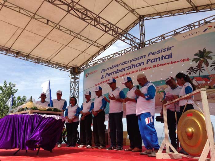 Doa bersama sebelum kegiatan dimulai