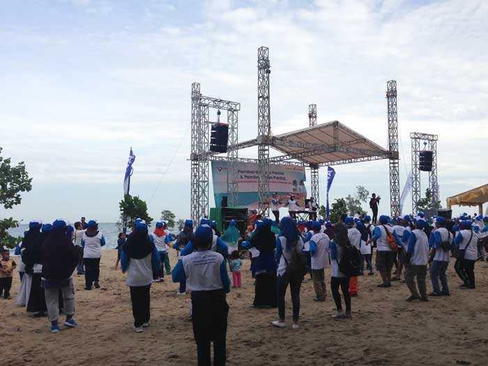 Senam pagi bersama