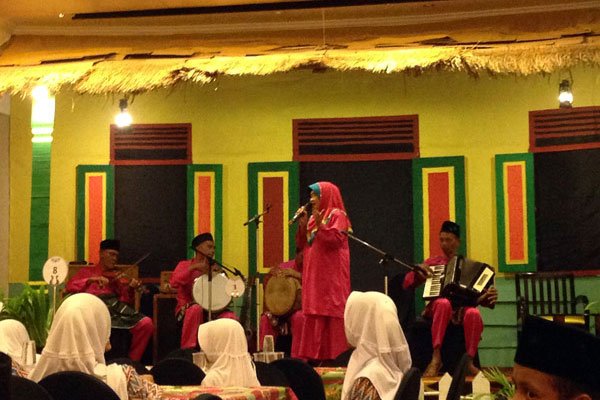 Hiburan live music Betawi