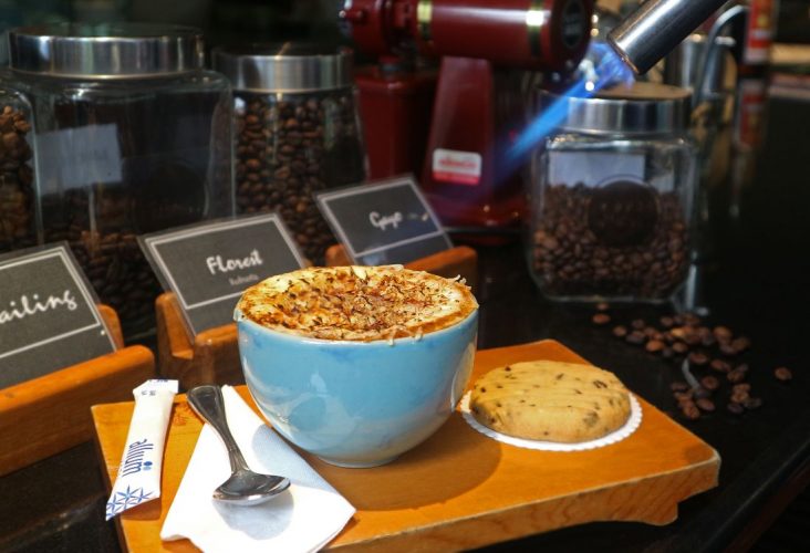 Kopi Nusantara dengan Creme Brulee Gurih Kini Hadir di Allium Batam Hotel