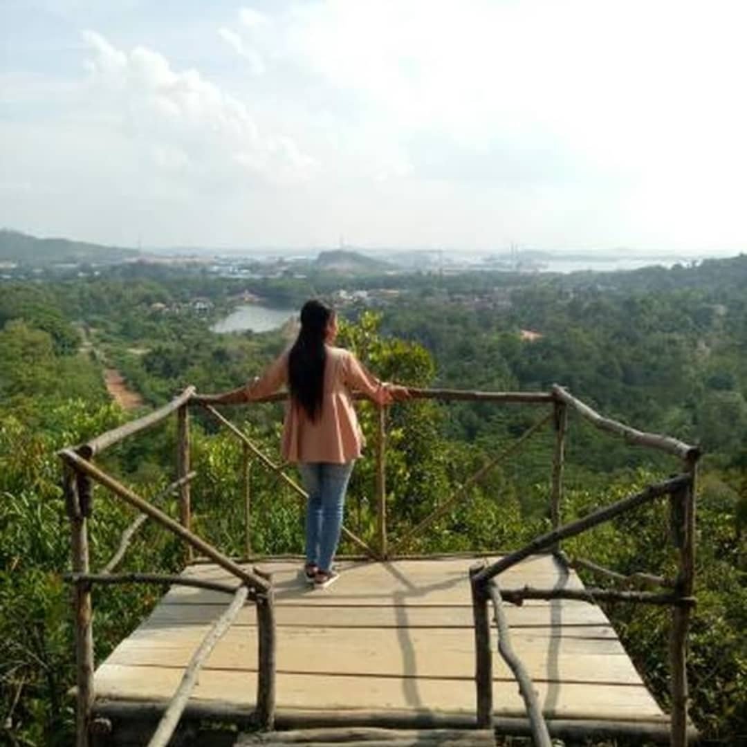 View dari atas Tebing Langit Sekupang