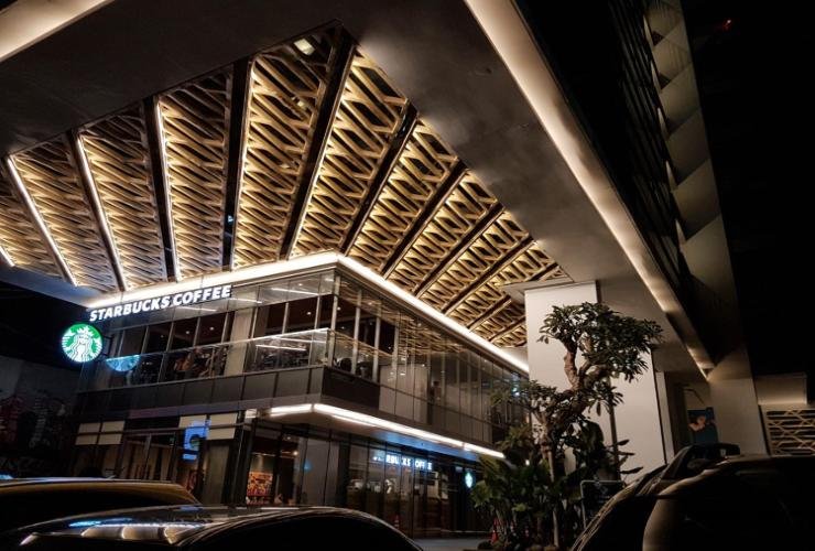 Dekat dengan tempat nongkrong
